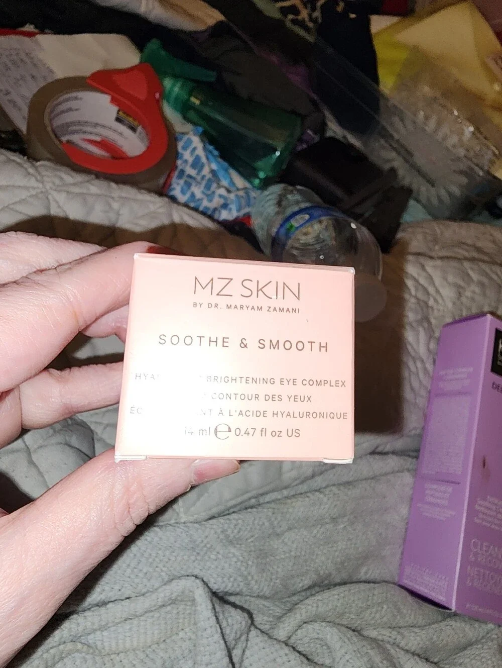 MZ Skin Soothe & Smooth Hyaluronic Brightening Eye Complex - Pink